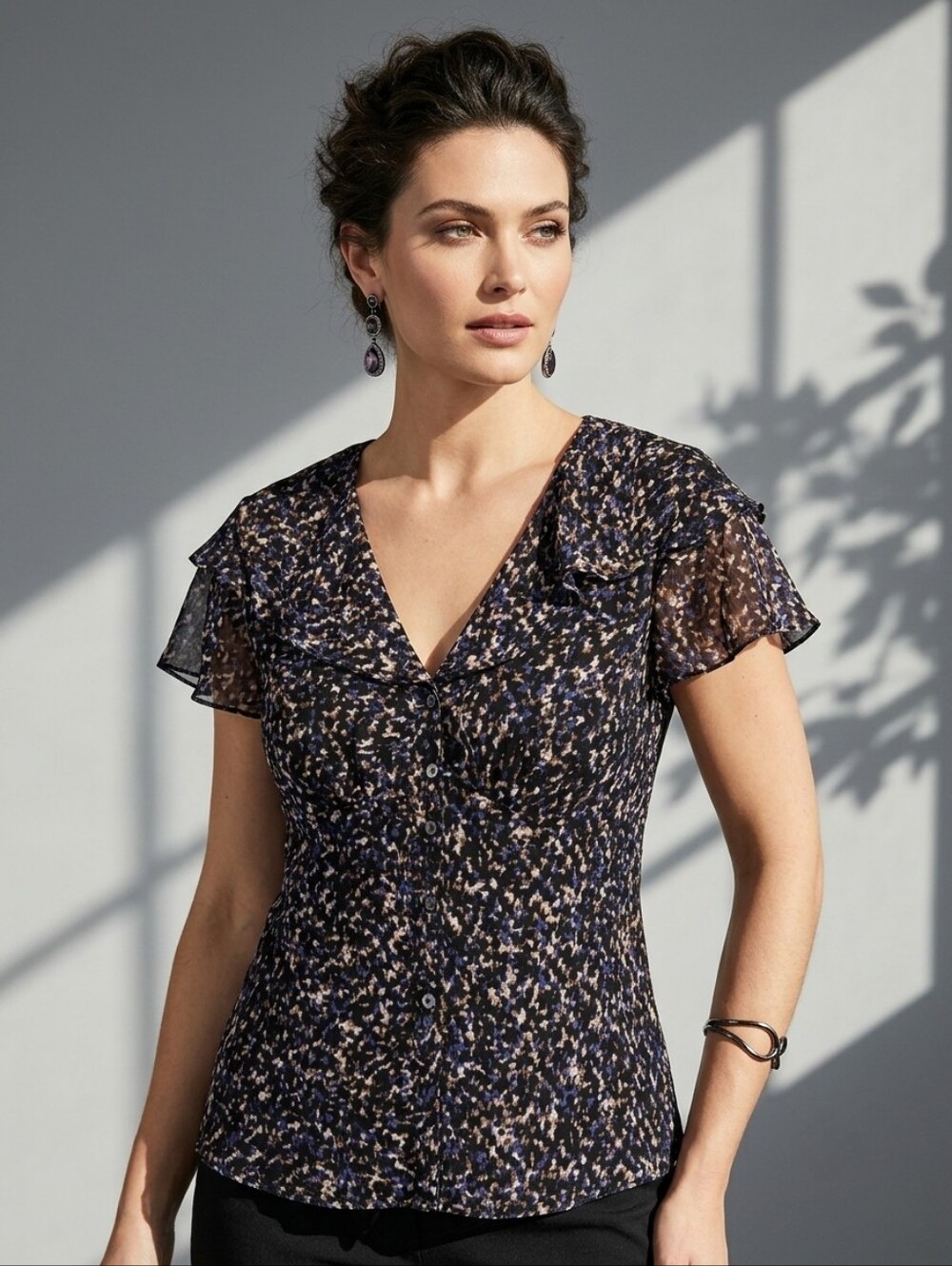 Jones New York Chiffon Ruffle Blouse Sz 16 XL Dark Floral V-Neck Flutter Office